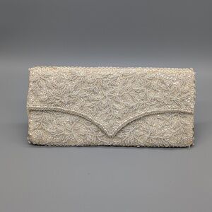 VTG Women’s La Regale Beaded Clutch